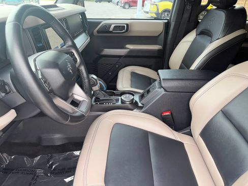 Used 2023 Ford Bronco Wildtrak AWD/4WD image 9