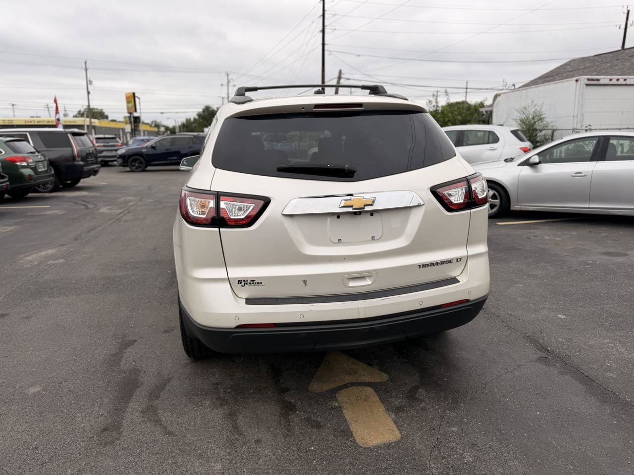 Used 2014 Chevrolet Traverse LT w/ LPO, 'HIT The Road' Package FWD image 16