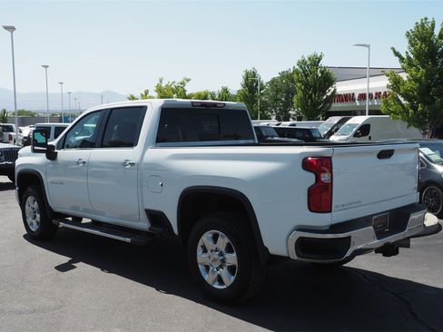 Used 2021 Chevrolet Silverado 2500 LTZ image 3