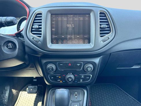 Used 2018 Jeep Compass Trailhawk w/ Cold Weather Group AWD/4WD image 26