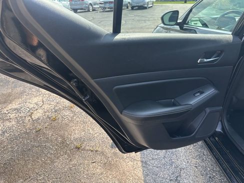 Used 2019 Nissan Altima 2.5 S FWD image 22
