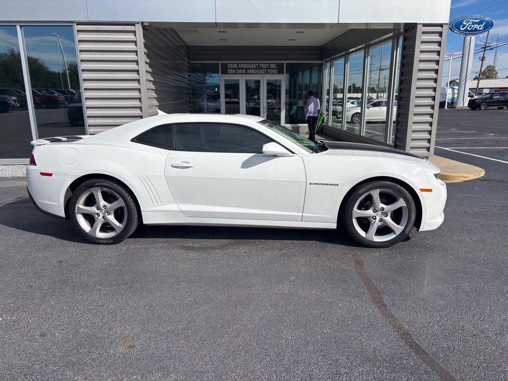 Used 2015 Chevrolet Camaro LT w/ RS Package RWD image 4
