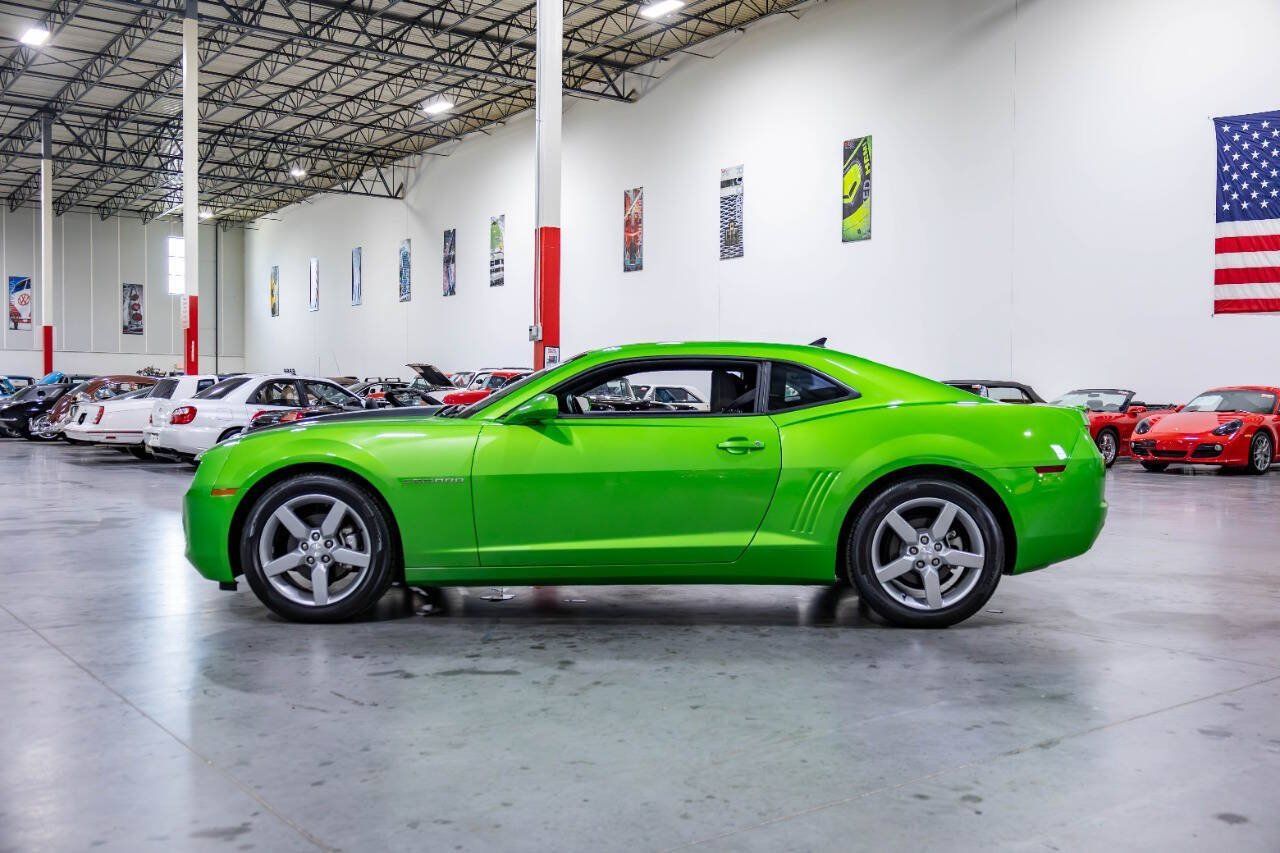 Used 2010 Chevrolet Camaro LT RWD image 4