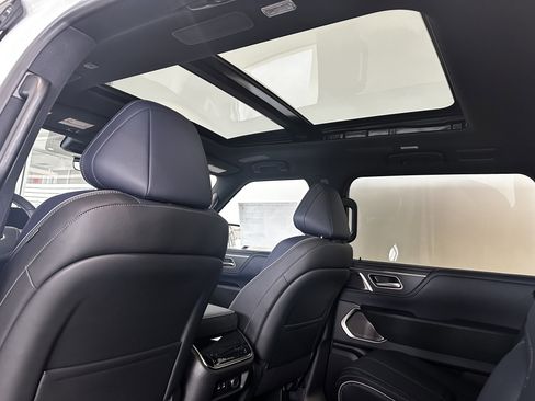 New 2026 INFINITI QX80 4WD image 13