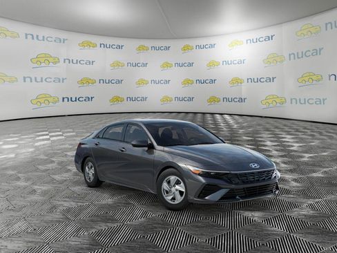 New 2026 Hyundai Elantra SE FWD image 2