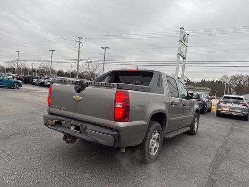 Used 2008 Chevrolet Avalanche LS image 17