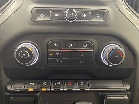 Used 2023 Chevrolet Silverado 1500 Custom image 5