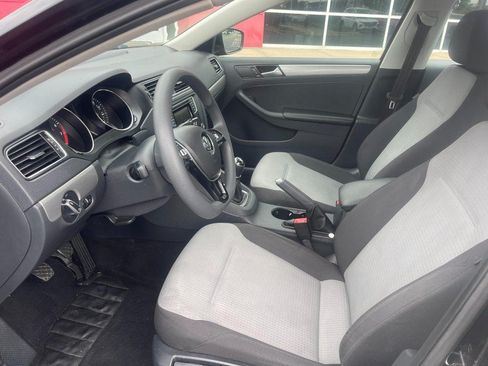 Used 2017 Volkswagen Jetta S FWD image 14