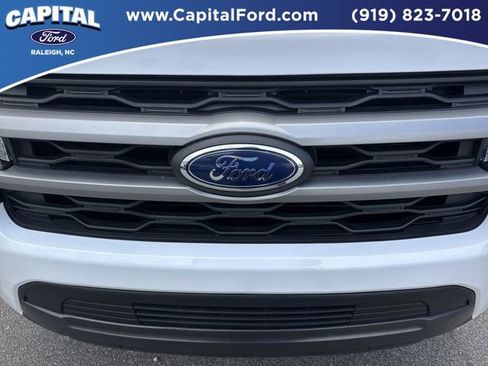 Certified 2024 Ford Expedition XLT image 10