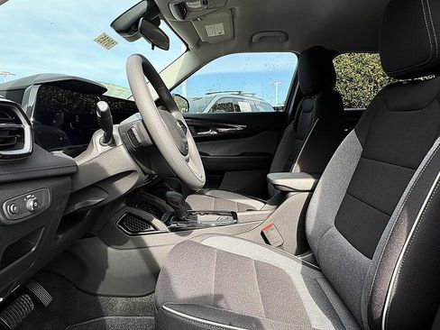 New 2026 Chevrolet TrailBlazer LT FWD image 9
