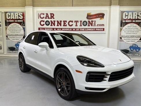 Used 2019 Porsche Cayenne AWD/4WD image 3