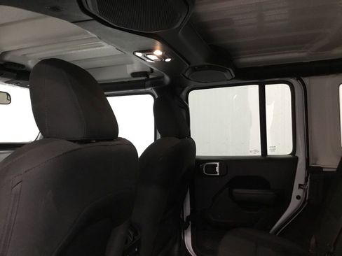 Used 2023 Jeep Wrangler Willys image 11