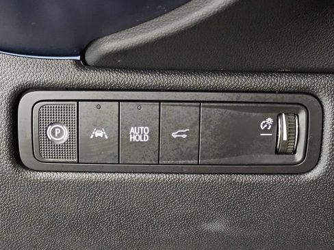 Used 2025 Chevrolet Equinox EV LT w/ Convenience Package FWD image 30