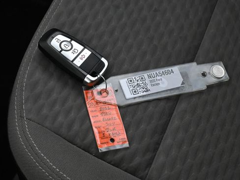 Used 2022 Ford Escape SE FWD image 27