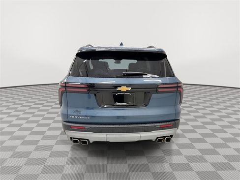 Certified 2025 Chevrolet Traverse LT image 9