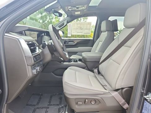 New 2026 GMC Yukon XL Elevation w/ Elevation Premium Package AWD/4WD image 19