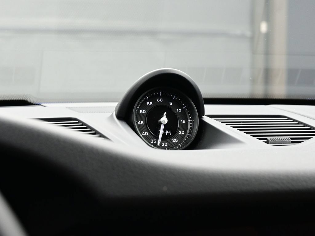Certified 2025 Porsche 911 Carrera RWD image 12