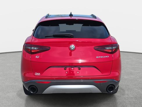 Used 2022 Alfa Romeo Stelvio Ti image 6