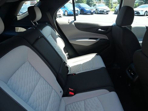 Used 2020 Chevrolet Equinox LS AWD/4WD image 30