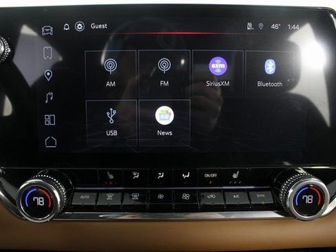 New 2026 GMC Canyon AT4 w/ Off-Road Front Bumper Package image 5