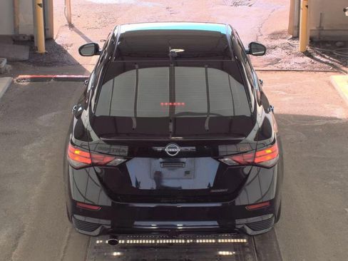 Certified 2025 Nissan Sentra SR w/ Midnight Edition image 5