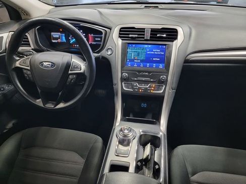 Used 2020 Ford Fusion SE AWD/4WD image 28
