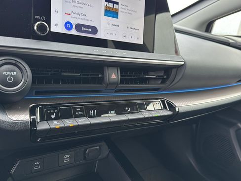 Certified 2023 Toyota Prius XLE image 22