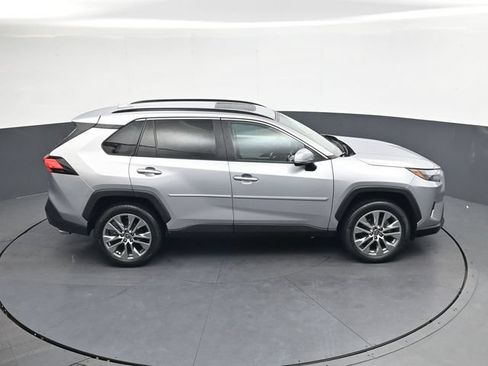 Used 2022 Toyota RAV4 XLE Premium FWD image 23