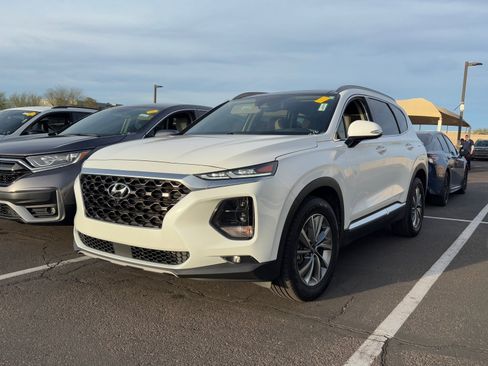 Used 2019 Hyundai Santa Fe FWD image 2