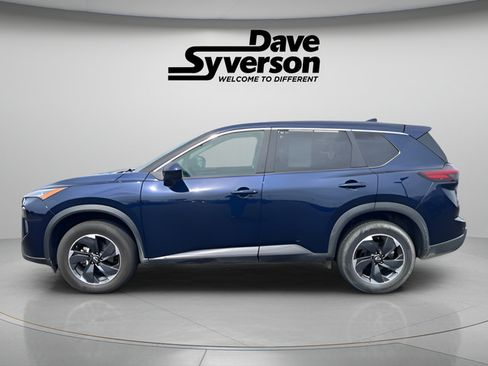 Used 2025 Nissan Rogue SV AWD/4WD image 7