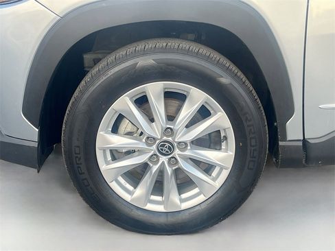 Used 2024 Toyota Corolla Cross LE image 29