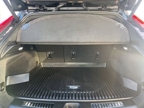 Used 2021 Cadillac XT4 Premium Luxury w/ Cold Weather Package image 15