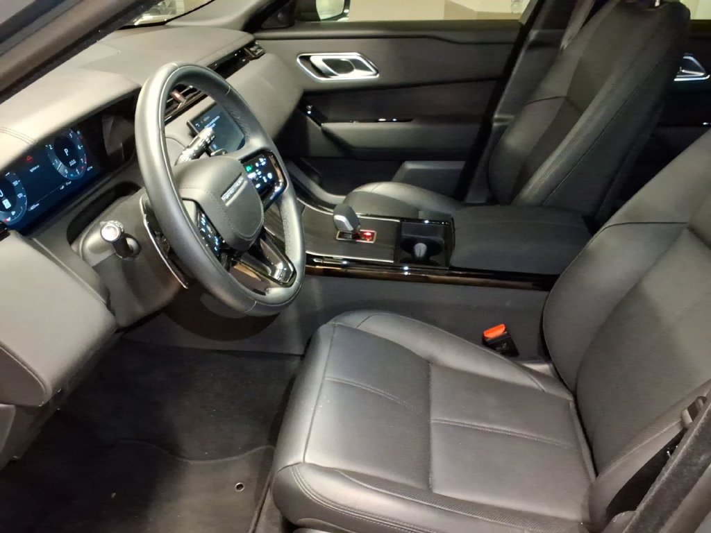 Used 2026 Land Rover Range Rover Velar Dynamic SE AWD/4WD image 11