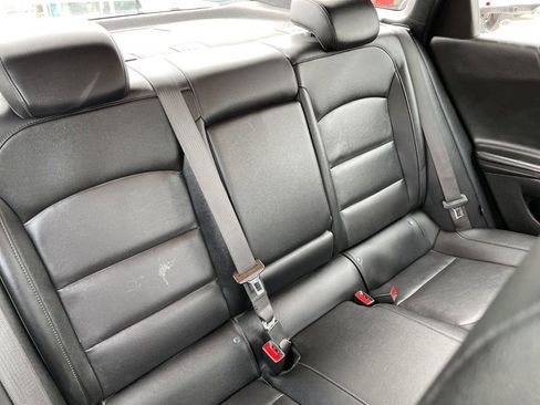 Used 2021 Chevrolet Malibu Premier image 24