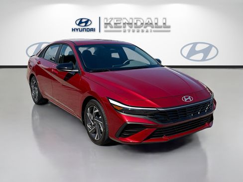 Used 2025 Hyundai Elantra Sport FWD image 1