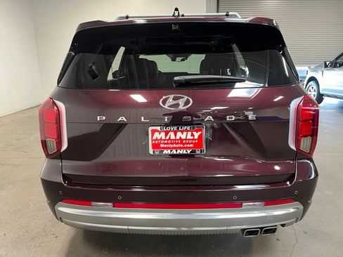 Used 2024 Hyundai Palisade Calligraphy FWD image 4
