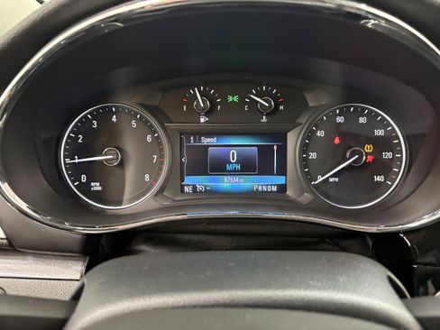 Used 2021 Buick Encore Preferred image 29