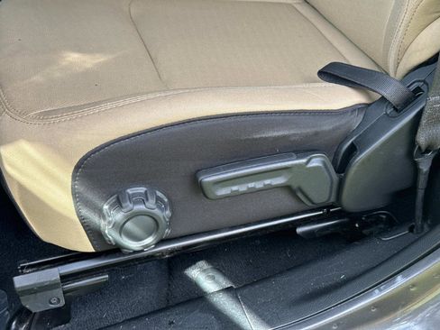 Used 2018 Jeep Wrangler Sport image 14