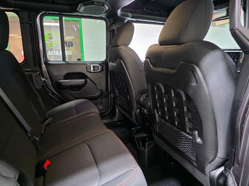 Used 2019 Jeep Wrangler Unlimited Rubicon AWD/4WD image 23