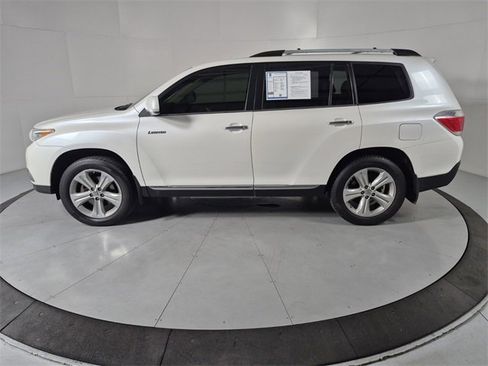 Used 2012 Toyota Highlander Limited image 2
