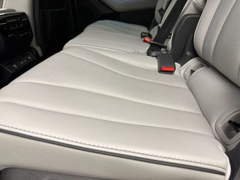Used 2023 Acura MDX SH-AWD w/ Advance Package image 19