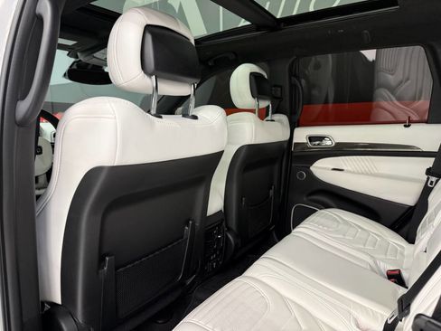 Used 2018 Jeep Grand Cherokee Trackhawk image 32