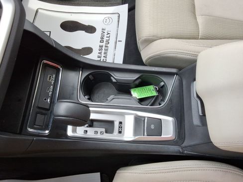 Used 2025 Subaru Ascent Premium AWD/4WD image 18