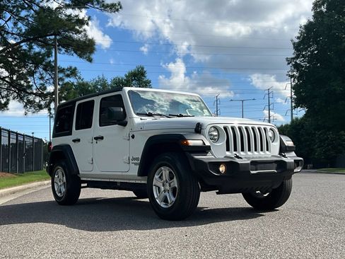 Used 2021 Jeep Wrangler Unlimited Sport AWD/4WD image 4