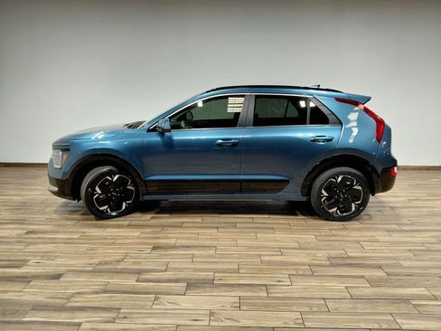 Used 2023 Kia Niro Wind FWD image 18