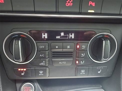 Used 2018 Audi Q3 2.0T Premium w/ Convenience Package image 19