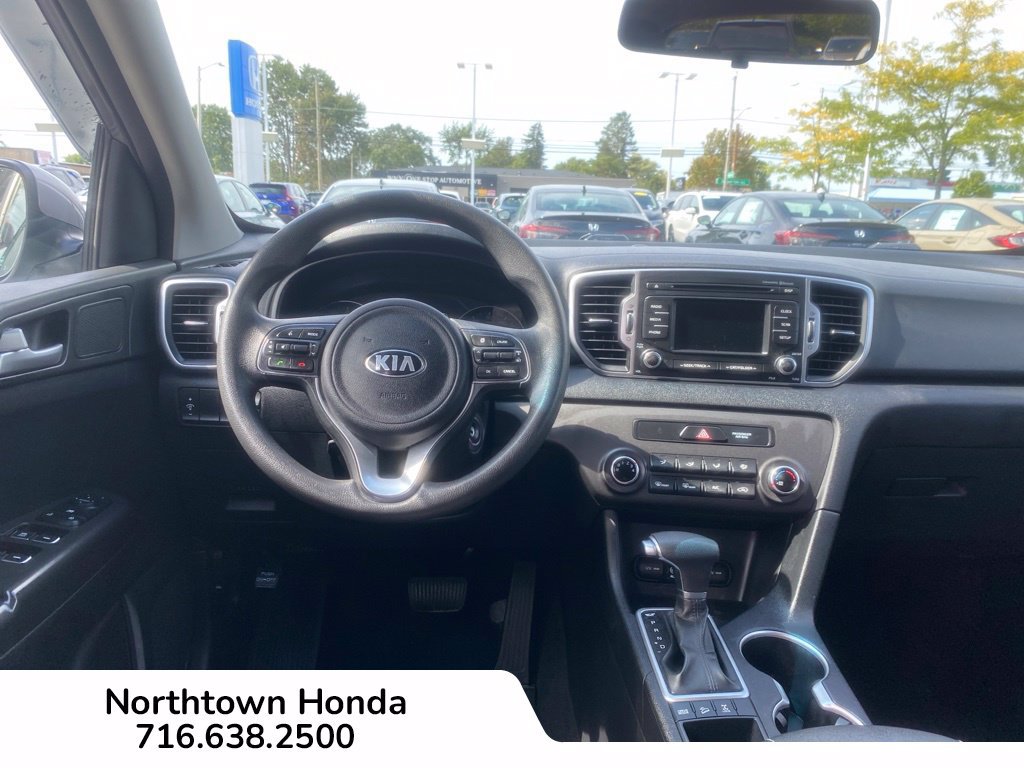 Used 2017 Kia Sportage LX AWD/4WD image 16