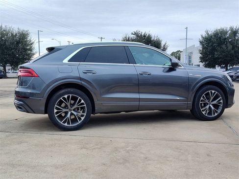 Used 2023 Audi Q8 Premium Plus w/ Premium Plus Package image 13