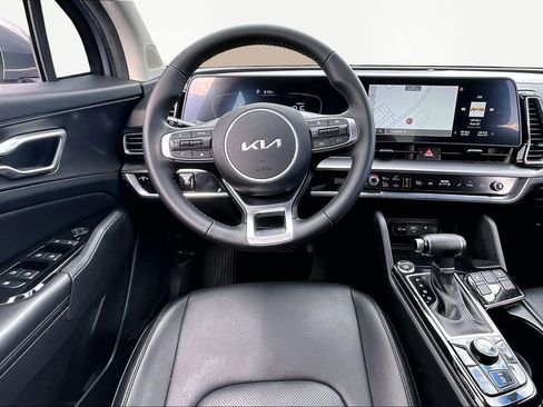 Used 2023 Kia Sportage EX image 9