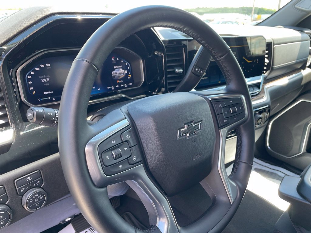 Used 2026 Chevrolet Silverado 1500 RST AWD/4WD image 11